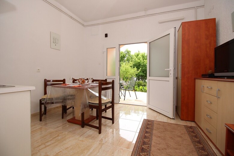 Apartments Ivona 2
