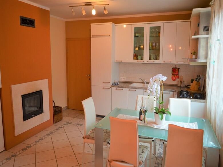 Apartment Iva Orange