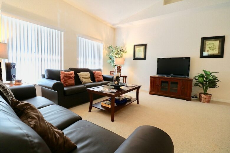 Villa More 4 Your Money W/ Private South Facing Pool