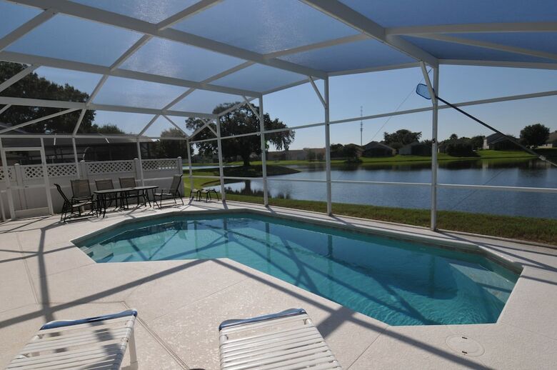 Perfect Large Gated Home W/ Pool Near Golf Course