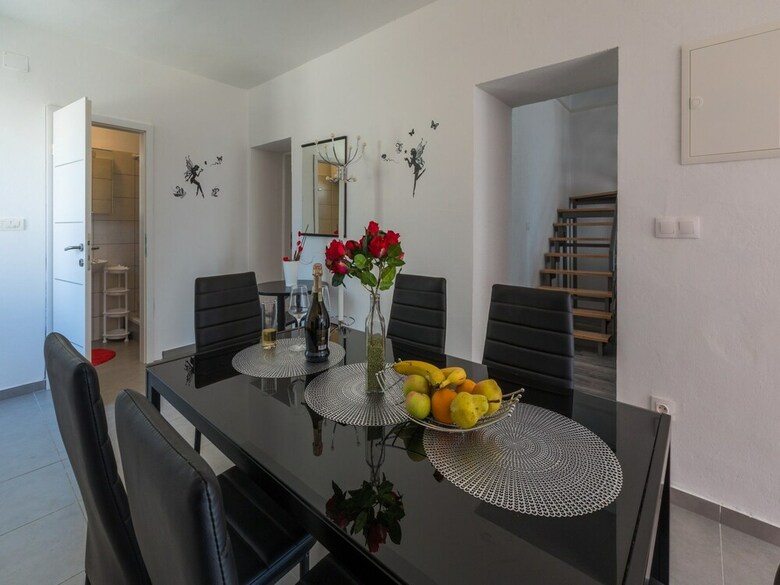 Apartment Iva Man