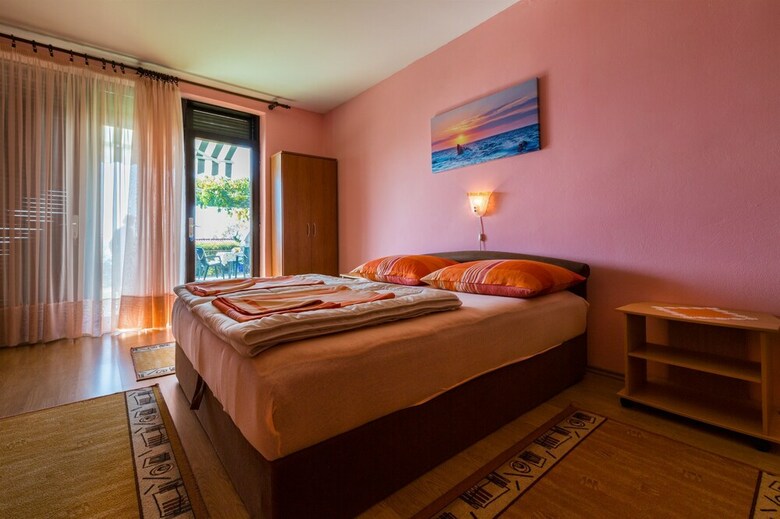 Apartments Dragica