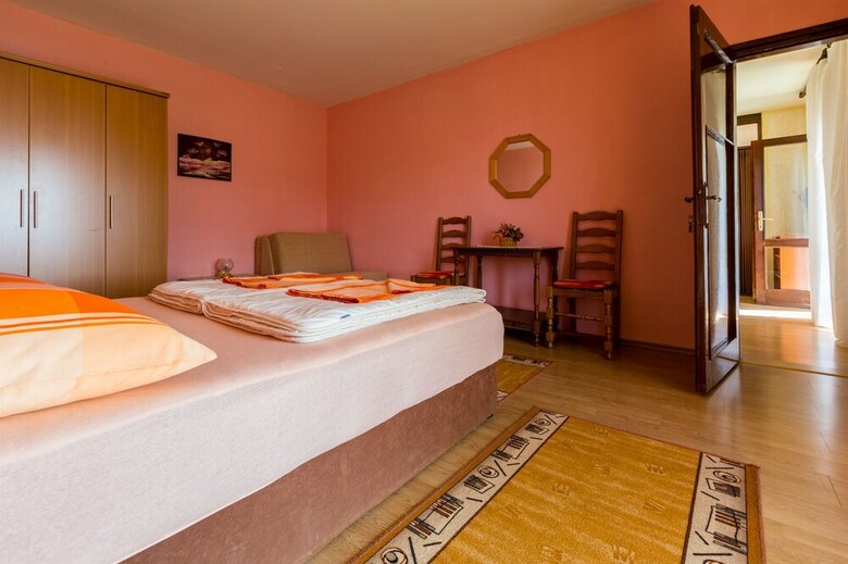 Apartments Dragica