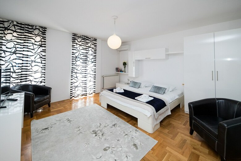 House Villa Jely