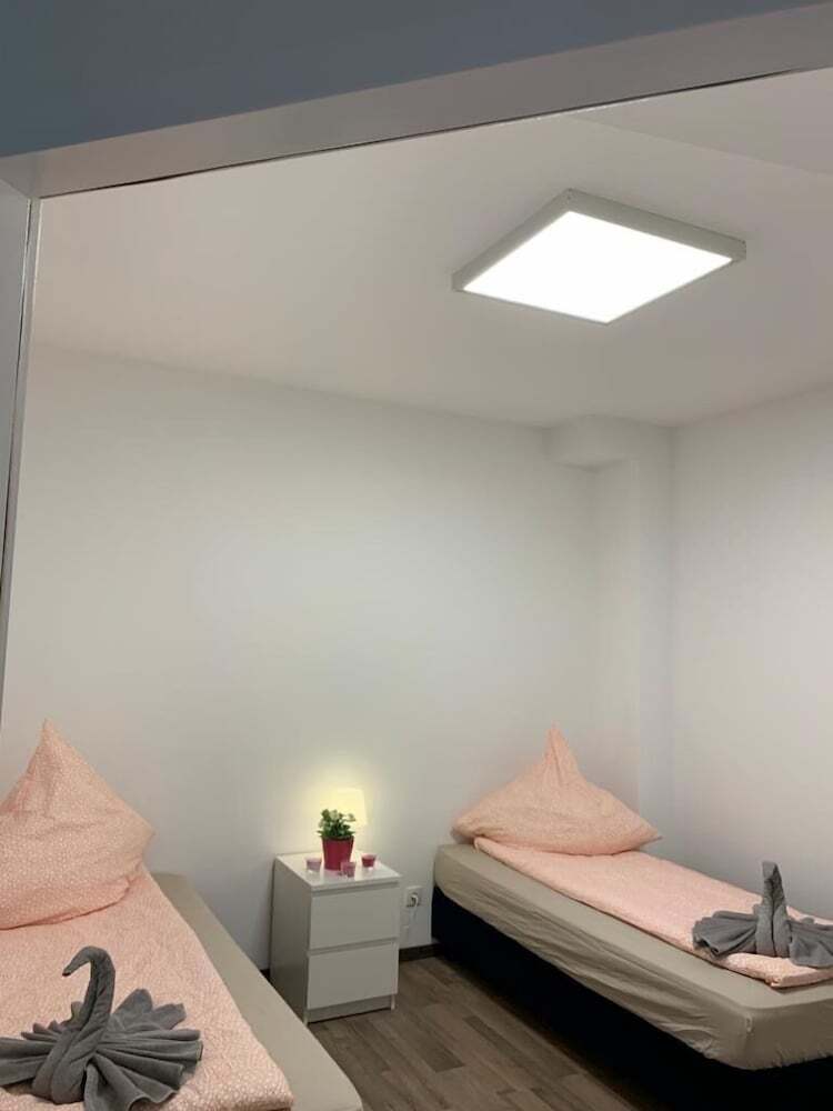 Apartamentos K�ln Aachener Weiher Wg 1-4
