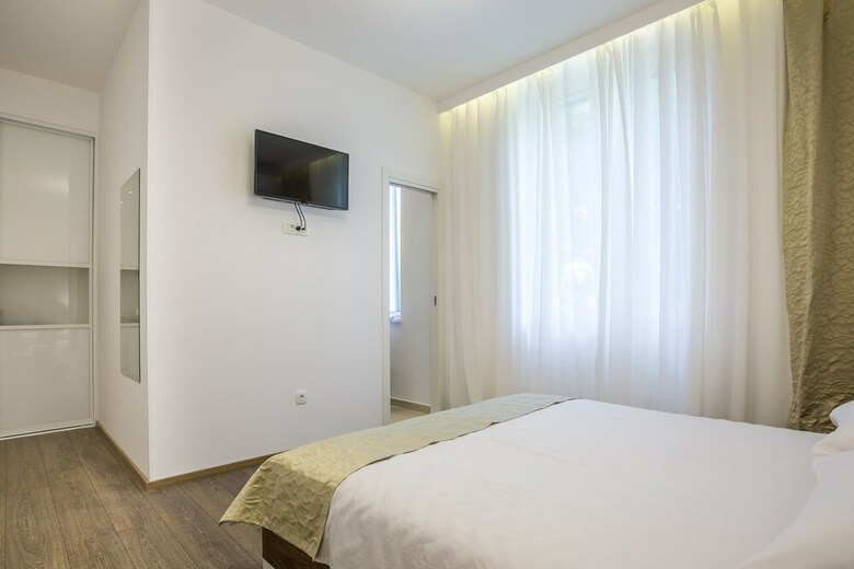 Hotel Luxury Accommodation Marino