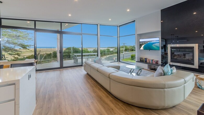 Sweeping Views - Free Wifi & Netflix - Pet Friendly