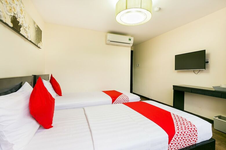 Oyo 438 Small Bay Hotel