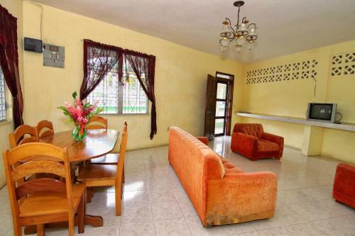 Posada Rainforest Haven Inn
