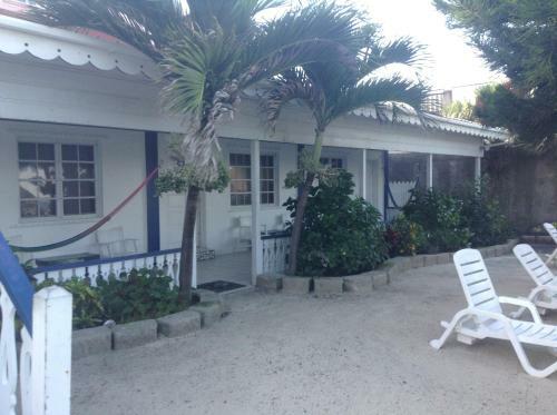 Holiday Hotel