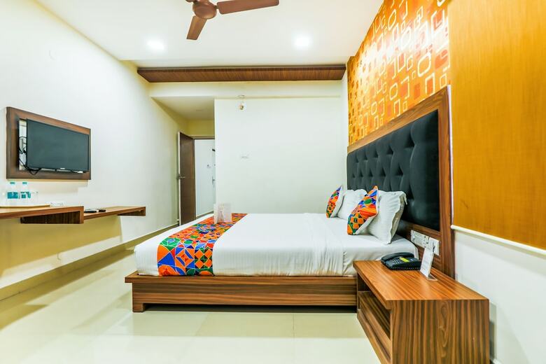 Fabhotel Star Holiday
