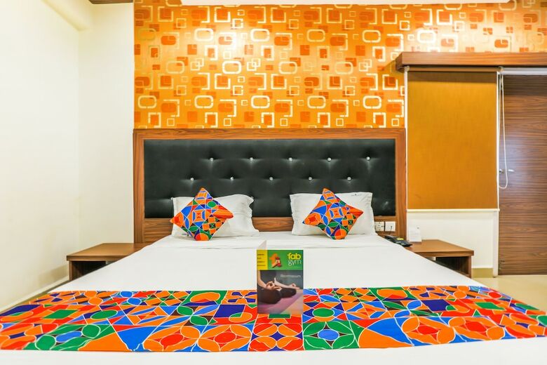 Fabhotel Star Holiday
