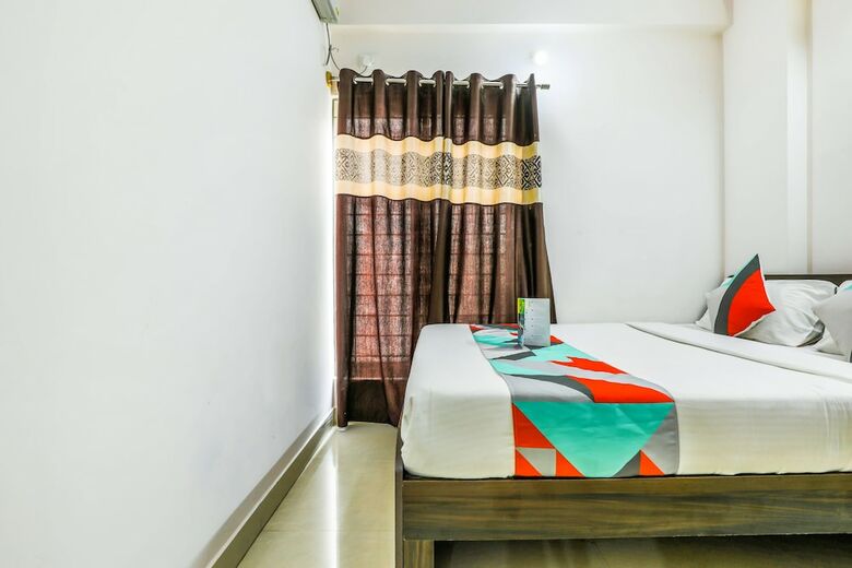 Hotel Fabexpress Ambrossia
