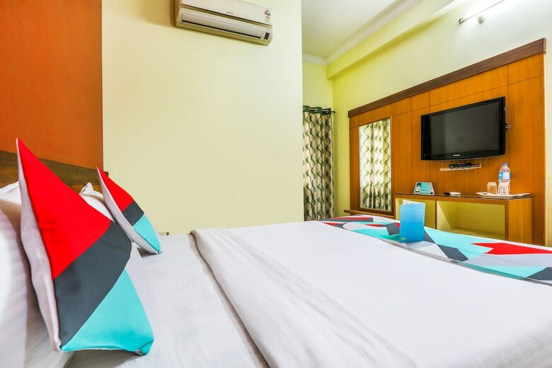 Fabhotel Delight Inn