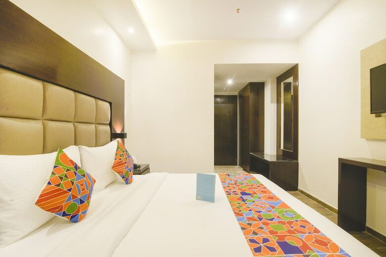 Fabhotel Urban Court