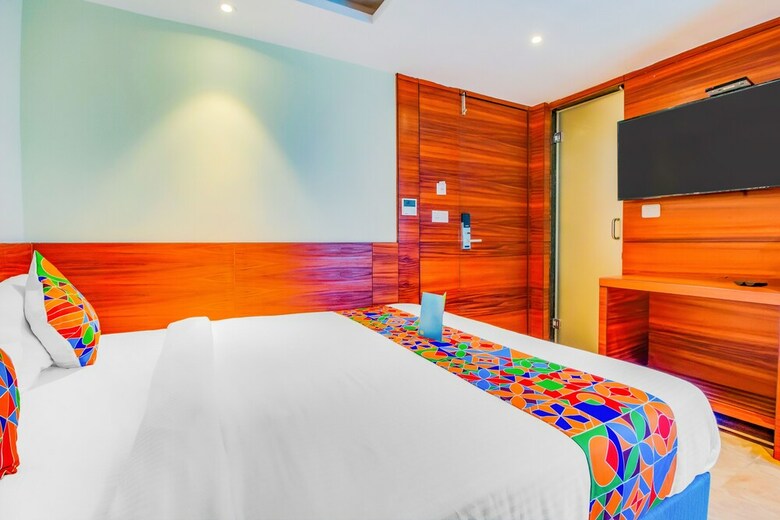 Fabhotel Kings Crown III