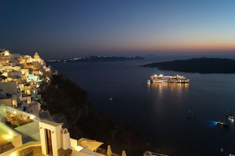 Hotel Loucas On The Cliff