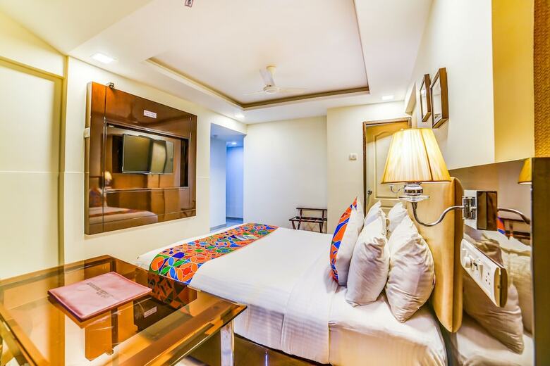 Fabhotel Laaiba Residency