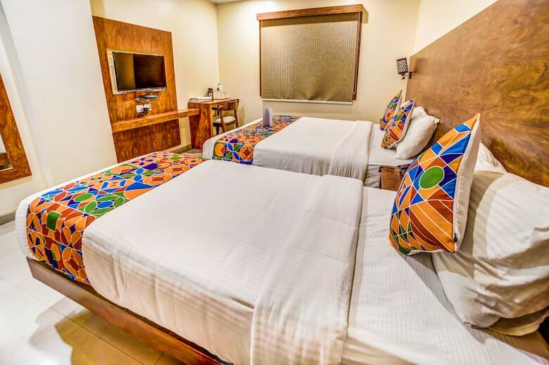 Fabhotel Adlon International