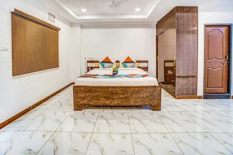 Hotel Fabexpress Adarsh Inn