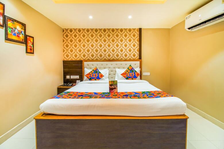 Fabhotel Svr And Banquet