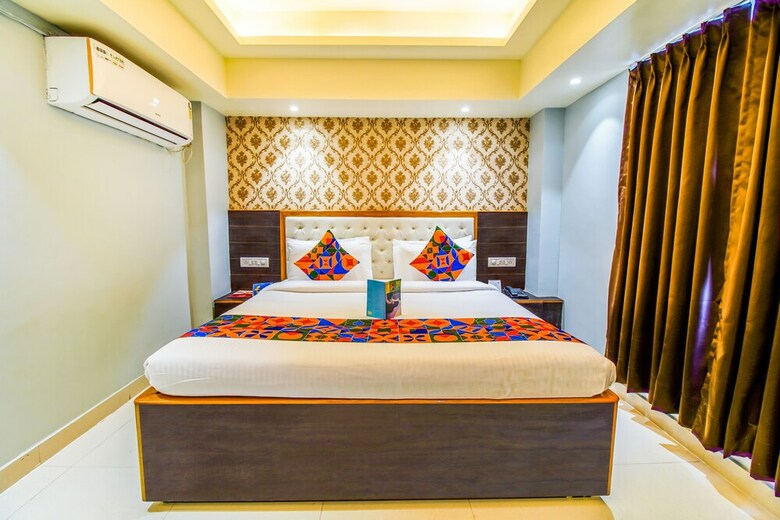 Fabhotel Svr And Banquet