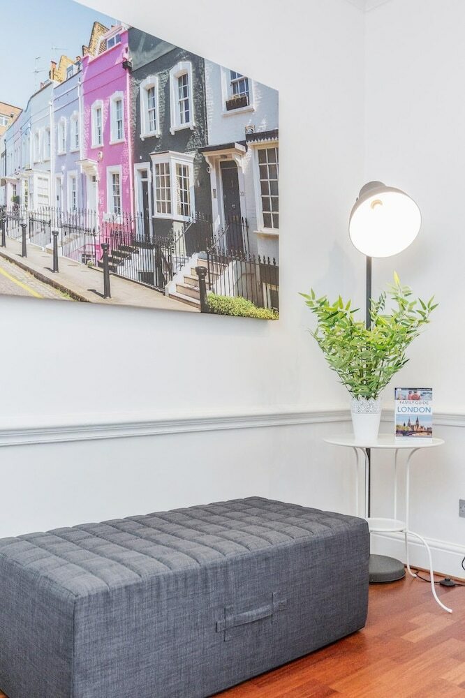 Bright Stylish Nott Hill Apart Sleeps 6