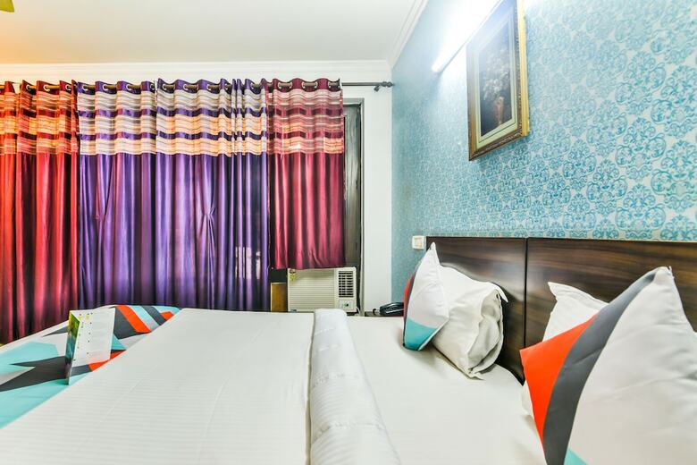Hotel Fabexpress Chirag Inn
