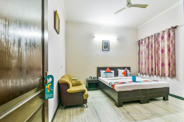 Hotel Fabexpress Chirag Inn