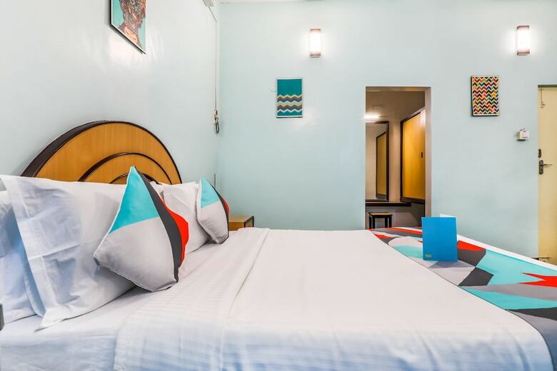 Hotel Fabexpress Santhi Inn