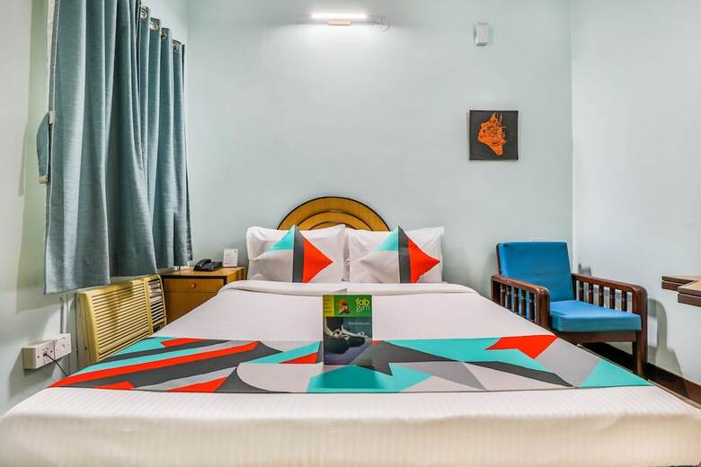 Hotel Fabexpress Santhi Inn