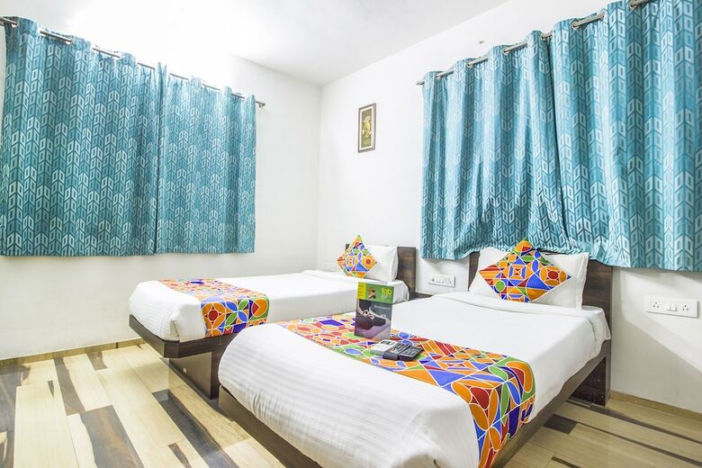 Fabhotel House Khas Suites