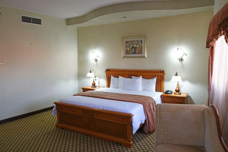 Imperial Royale Hotel