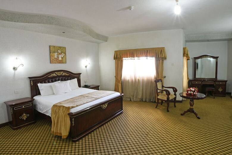 Imperial Royale Hotel