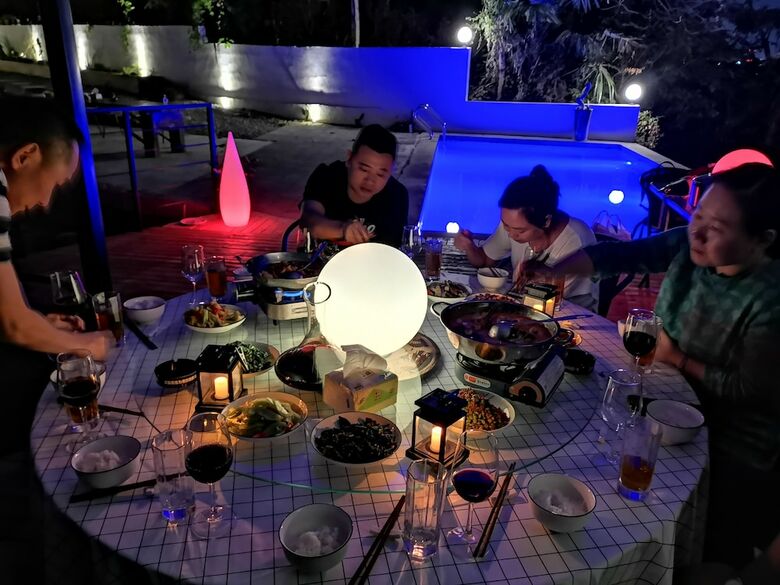 Bed & Breakfast Tujia Folk Houses