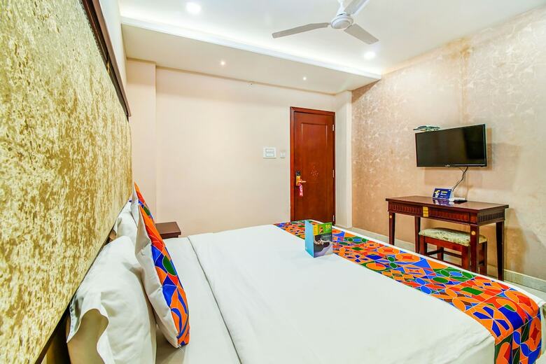 Fabhotel Eleven Heights