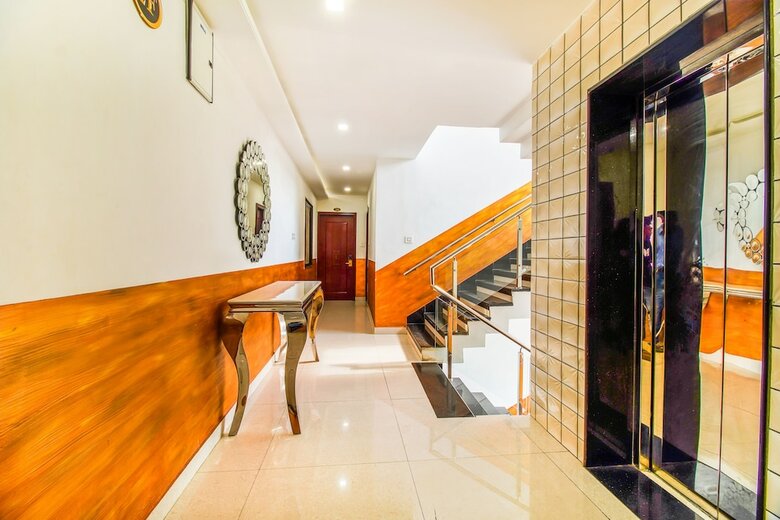 Fabhotel Eleven Heights