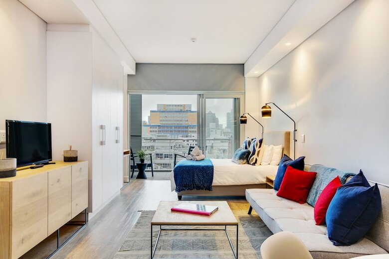 City View Balcony Apartment 908