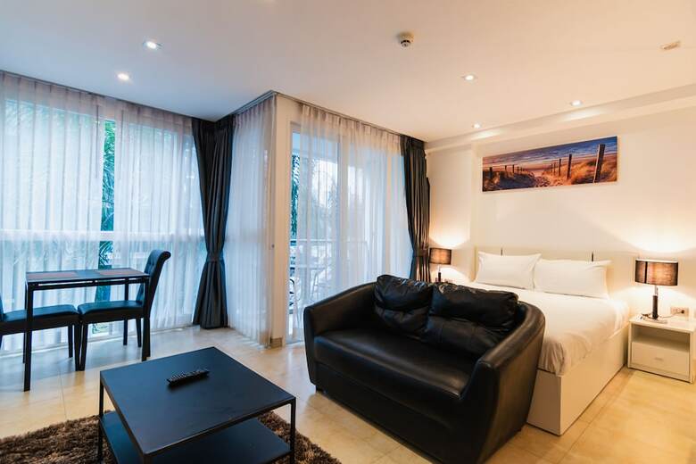 Centara Av. Residence By Pattaya Holiday