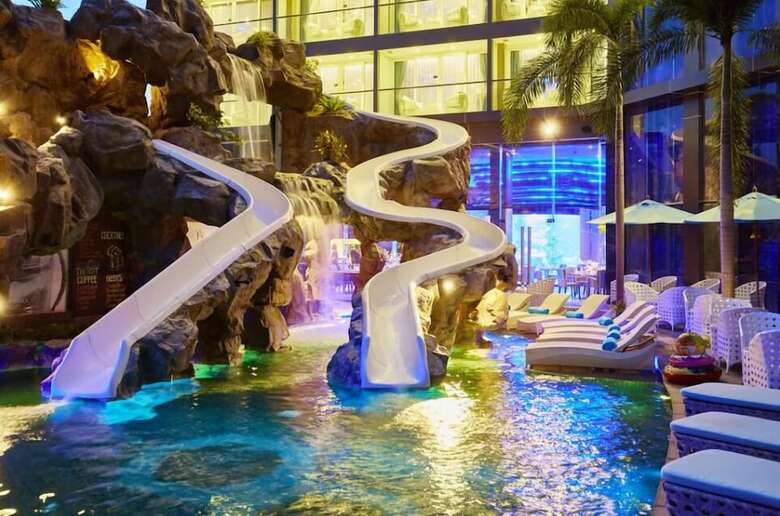 Centara Av. Residence By Pattaya Holiday