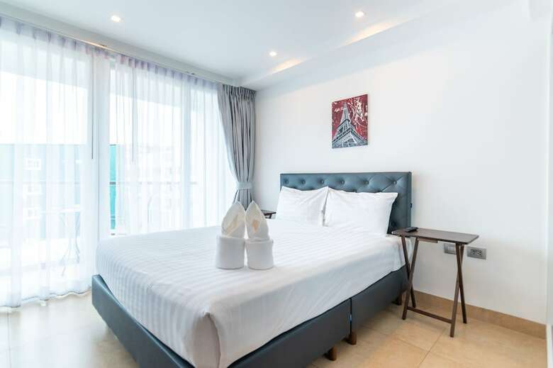 Centara Av. Residence By Pattaya Holiday