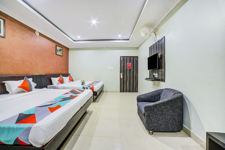 Hotel Fabexpress Royal Guest House