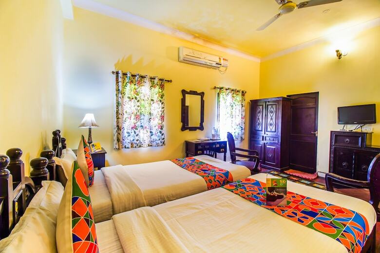 Fabhotel Utsav Niwas
