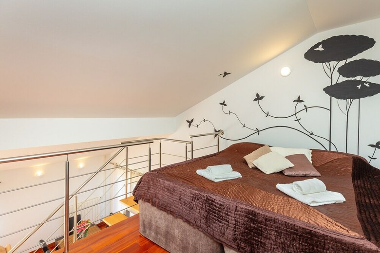 Green Hills Apartment