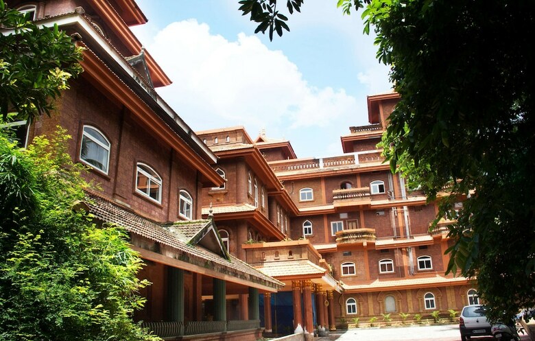 Hotel Krishna Beach Resort Kannur