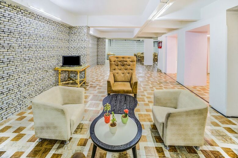 Hotel Fabexpress The Paradise