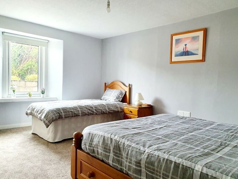 Spacious Holiday Home Closeby The River