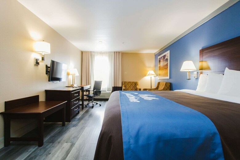 Hotel Days Inn By Wyndham Rosenberg