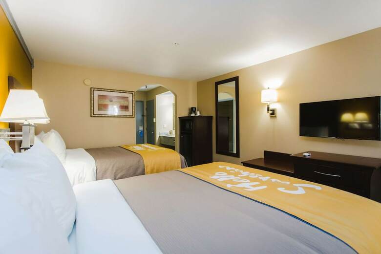Hotel Days Inn By Wyndham Rosenberg