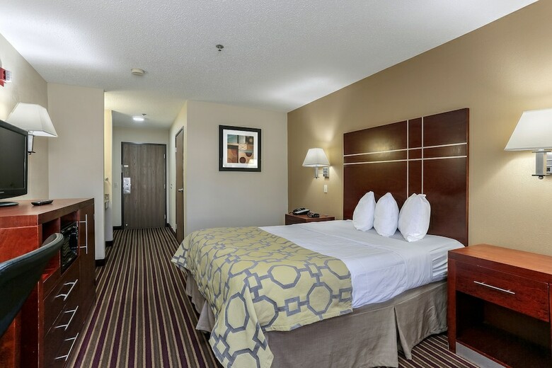 Hotel Baymont By Wyndham Bowling Green